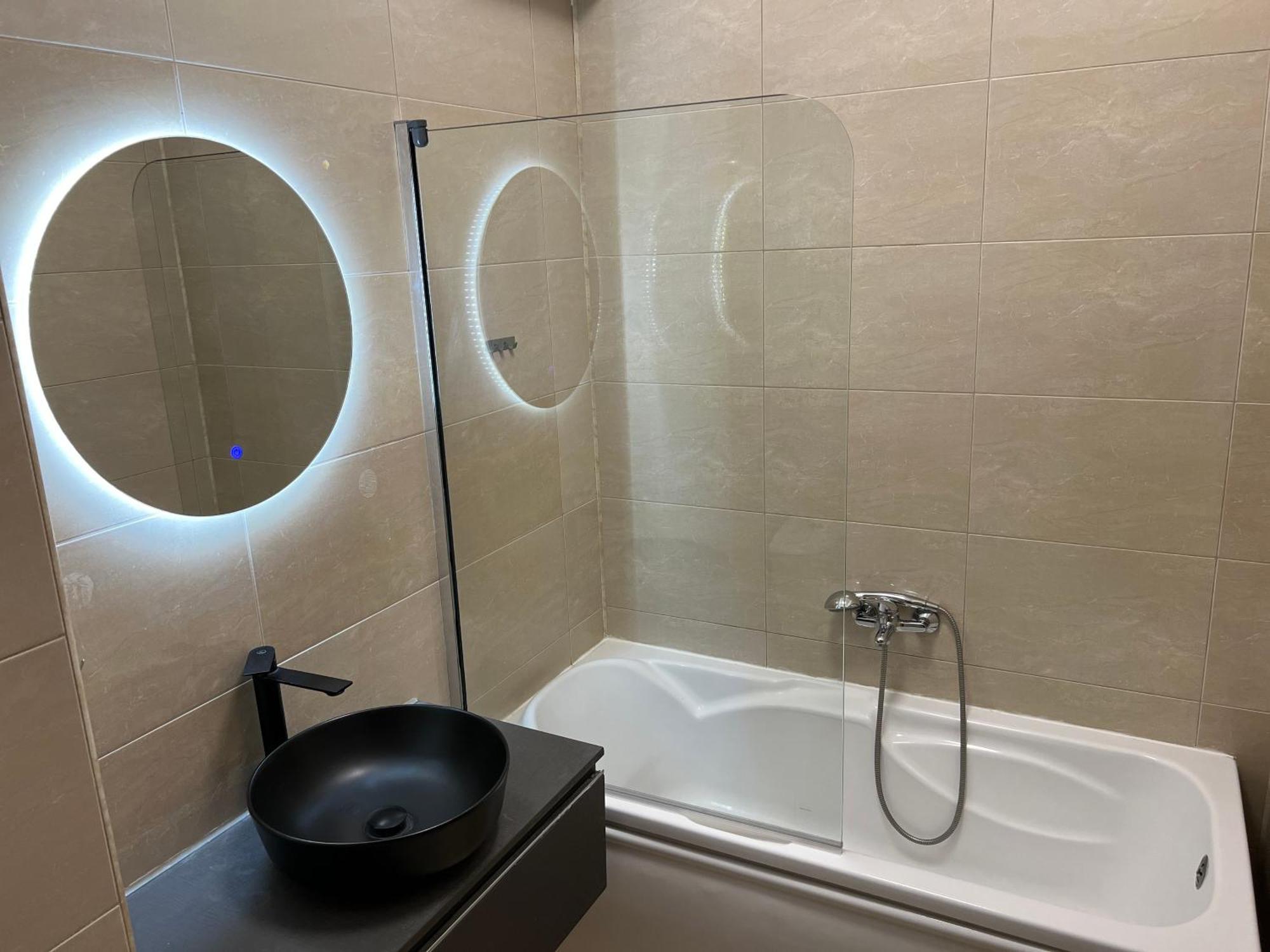 Summerland Sea View 2 Bed-room * Mamaia