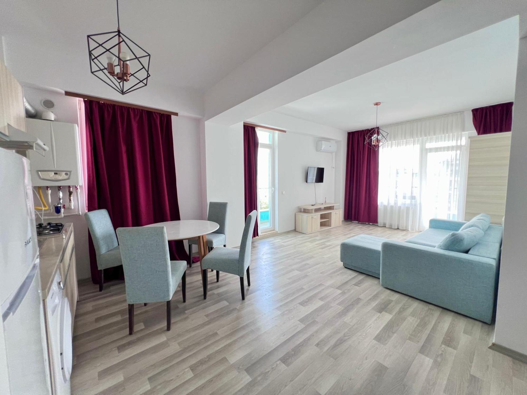 Summerland Sea View 2 Bed-room Apartament Mamaia