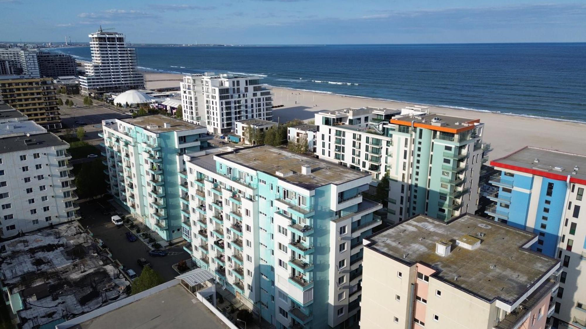 Summerland Sea View 2 Bed-room Mamaia